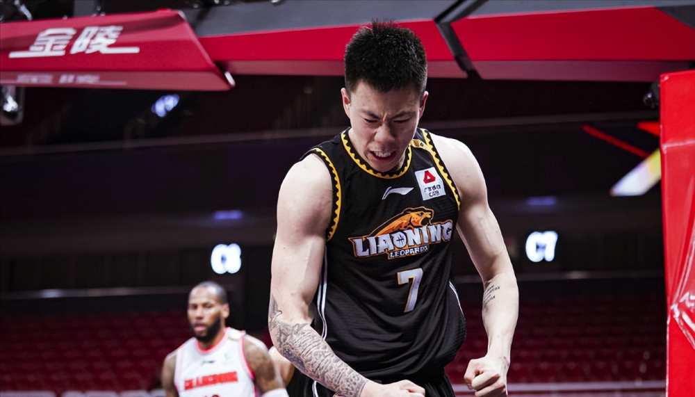 多特蒙德内部会议纪要流出：今晚战术微调，CBA季后赛使命明确，球探报告显示潜力的简单介绍